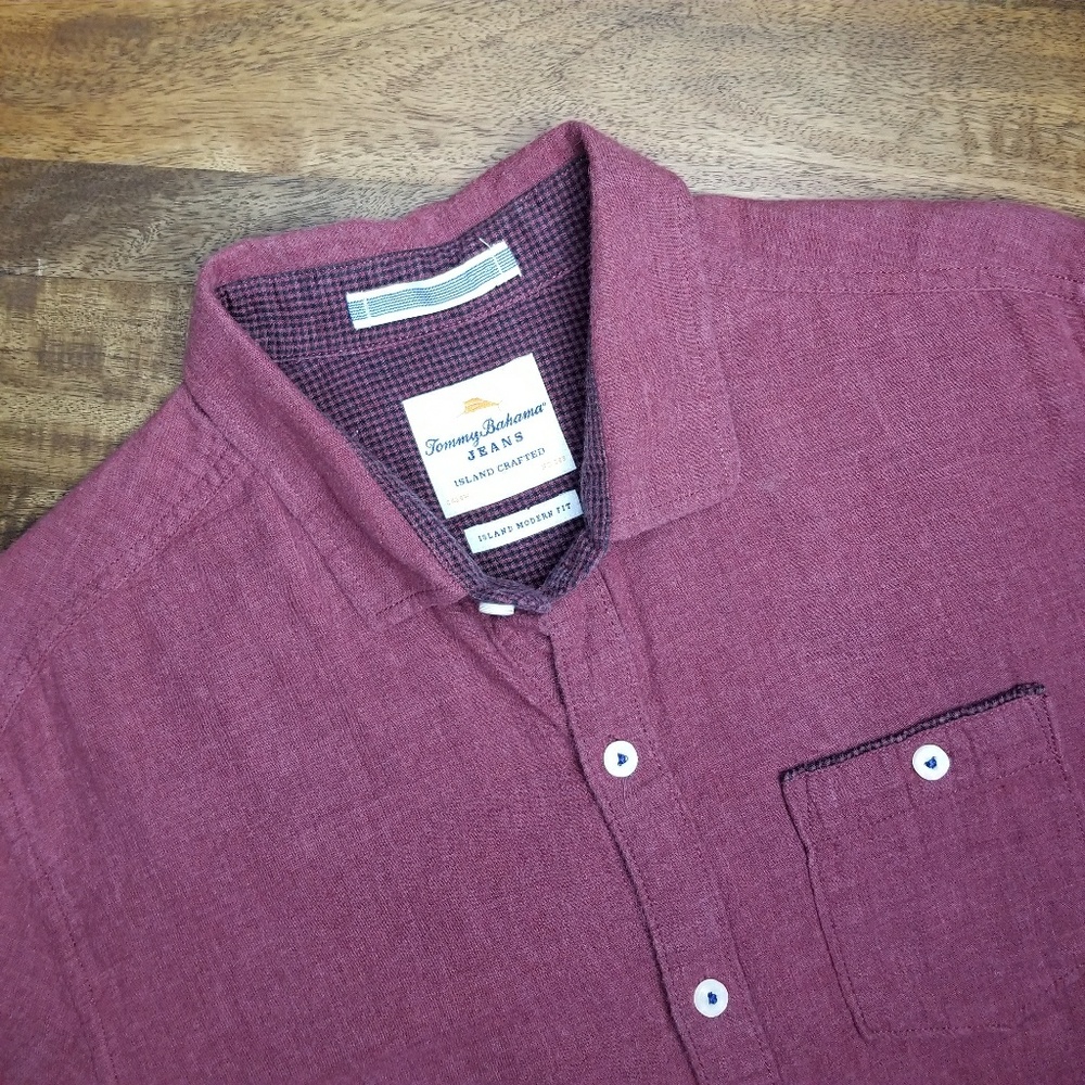 Tommy Bahama men's Button Down Long Sleeve-size M